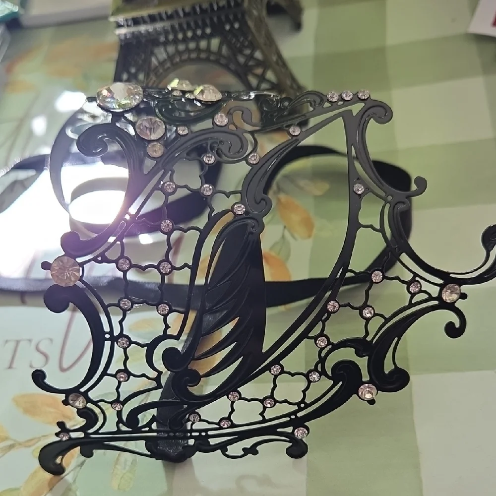 Black Filigree Rhinestone Masquerade Mask - Women Accessories